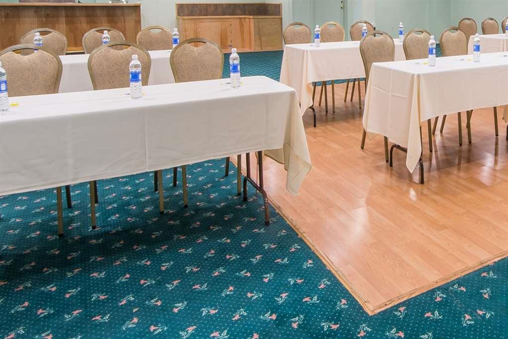 Inn Springfield Chicopee - photo 4