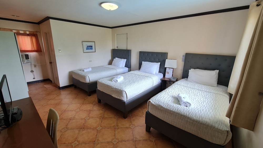 Marvin's Seaside Inn — hotel in Naval