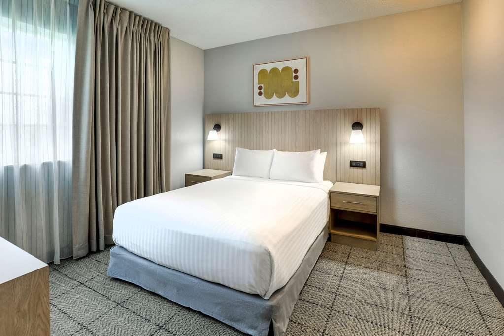 Sonesta Simply Suites Miami Airport Doral - photo 20