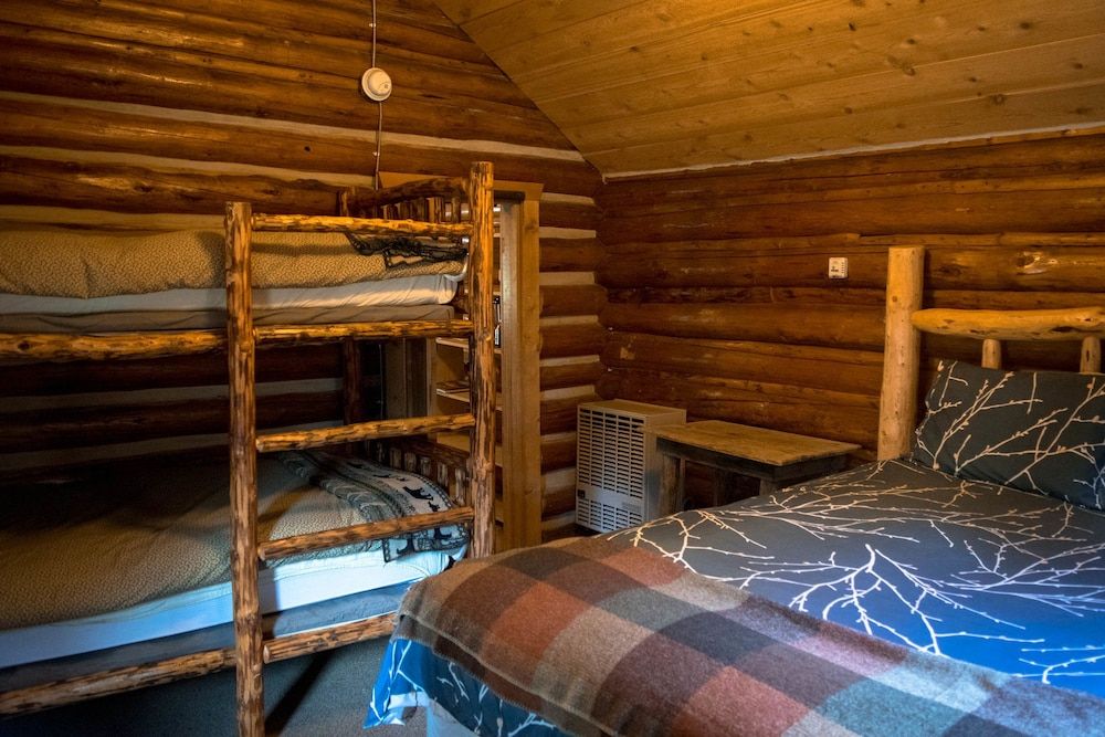 Silver Gate Lodging - photo 14