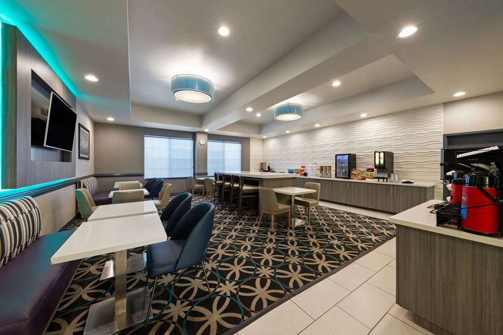 La Quinta Inn & Suites by Wyndham Ft. Worth Forest Hill TX - photo 26