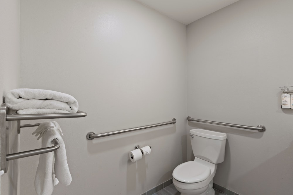 Holiday Inn Express & Suites Oklahoma City NW Quail Springs by IHG - photo 25