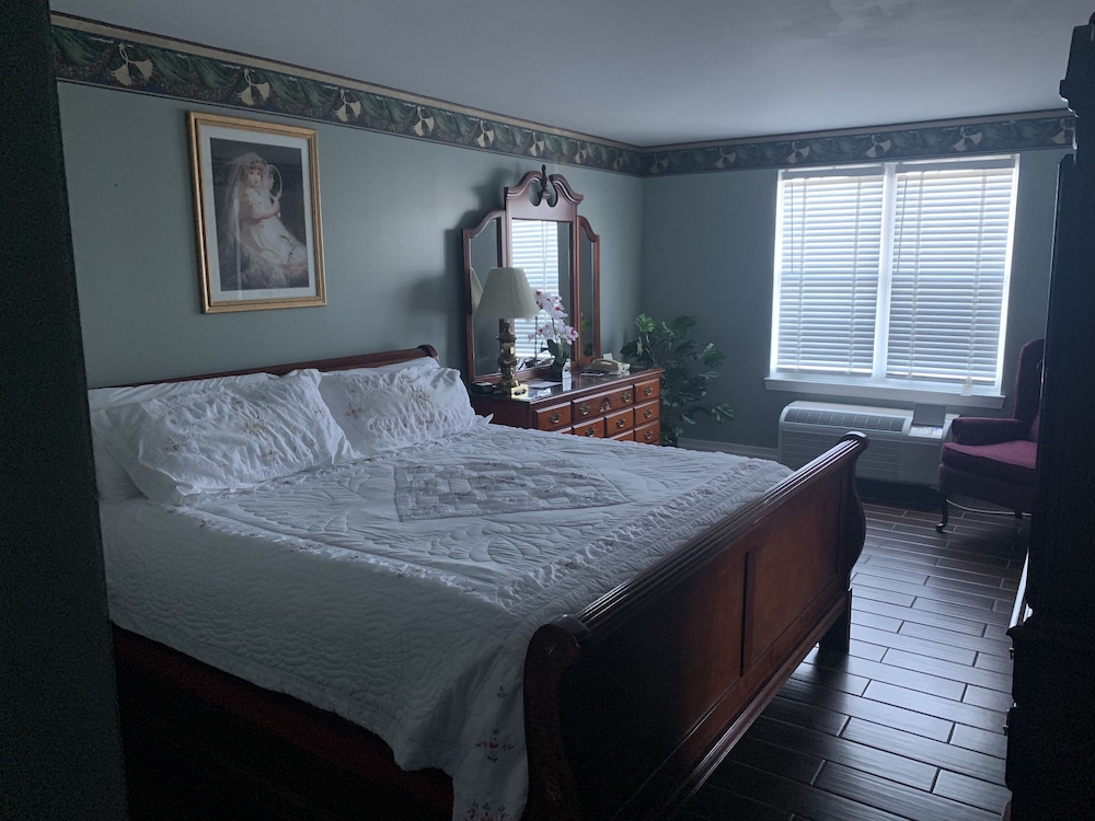 French Quarter Inn - photo 11