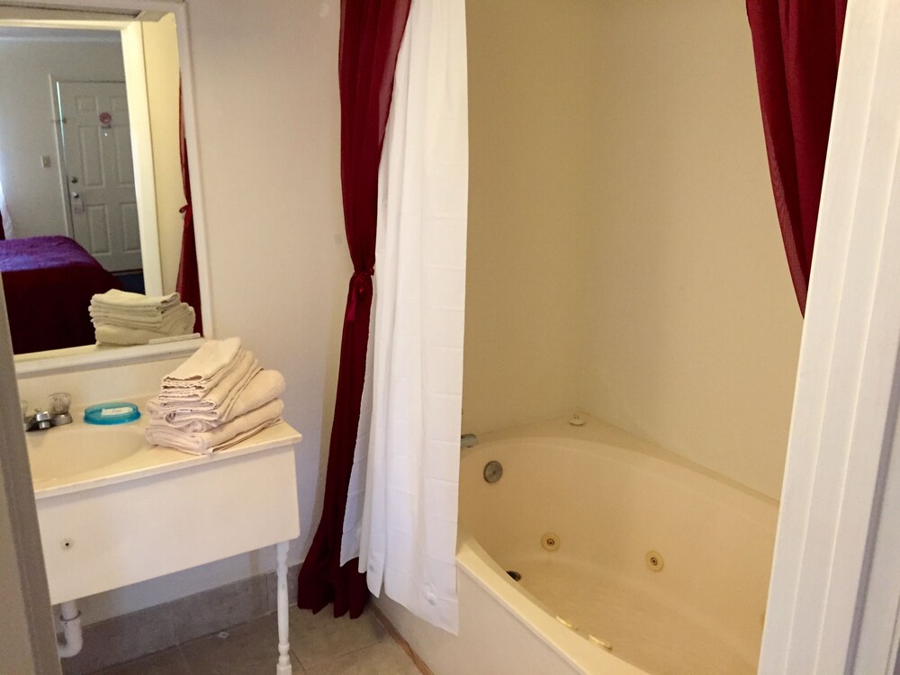 Jasmine Garden Inn - photo 36