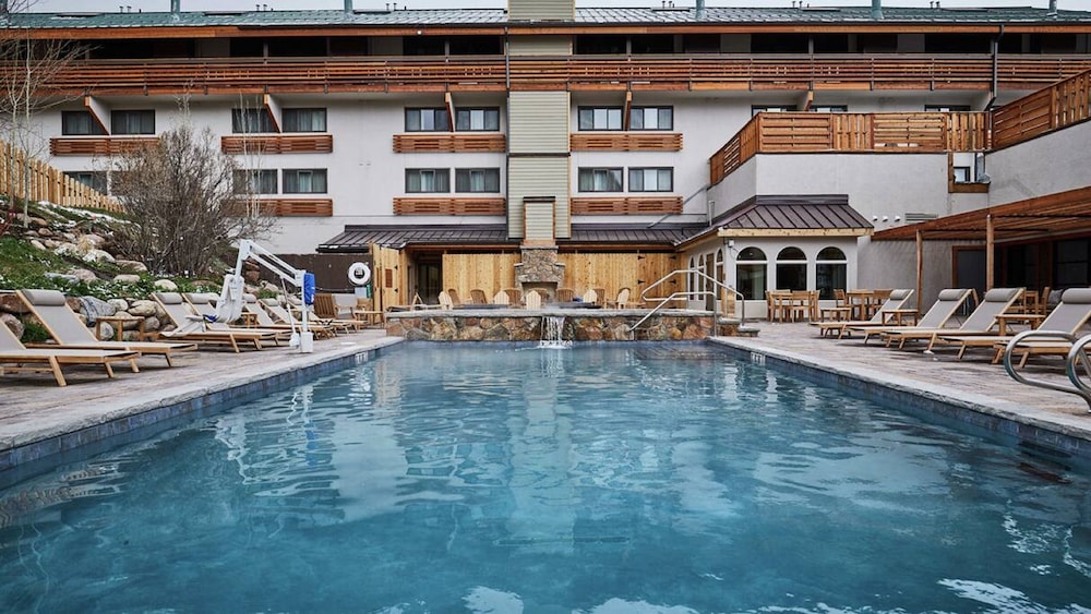 Highline Vail a DoubleTree by Hilton - photo 2
