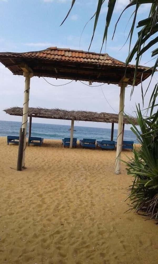 Ravana Beach Cabanas in Hikkaduwa, Sri Lanka