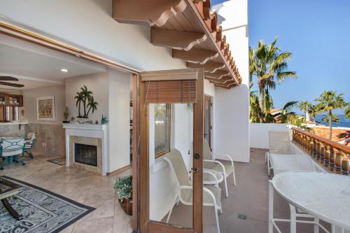 H892 Hamilton Cove Villa 8 92 — 4-Star Luxury Hotel in Avalon, United States