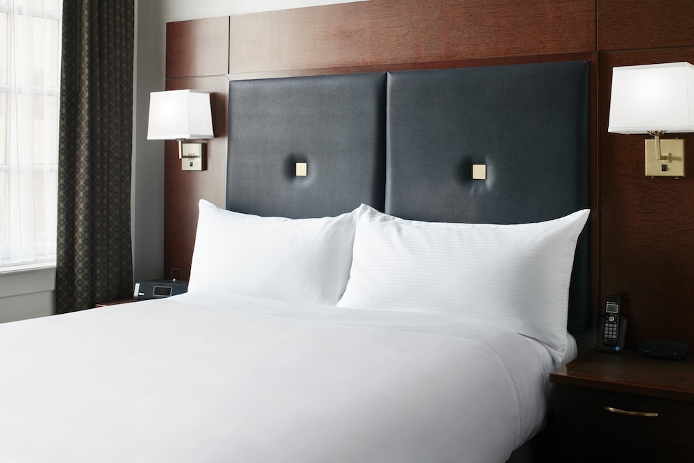 Club Quarters Hotel Downtown Houston - photo 12