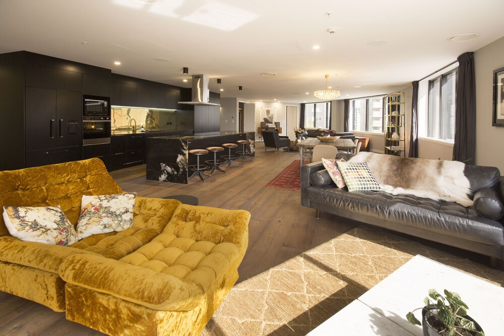 Luxe In The City w Two Car Parks in Auckland, New Zealand