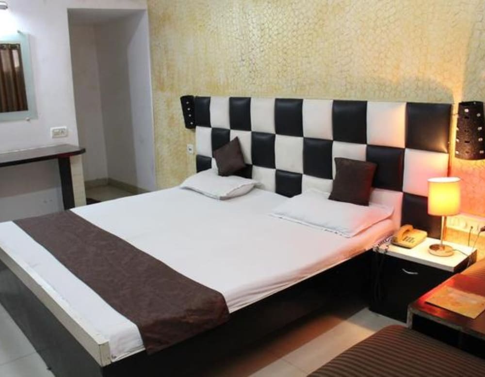 Hotel Amit Regency in Raipur, India