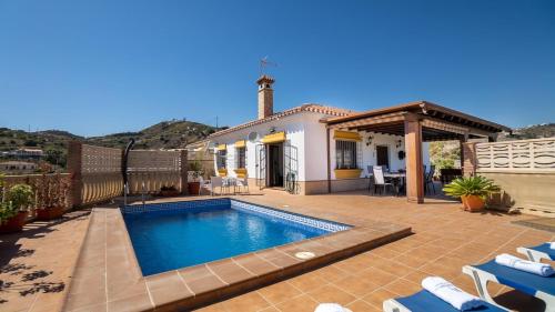 Villa Medina Torrox by Ruralidays — 4-Star Luxury Hotel in Torrox, Spain