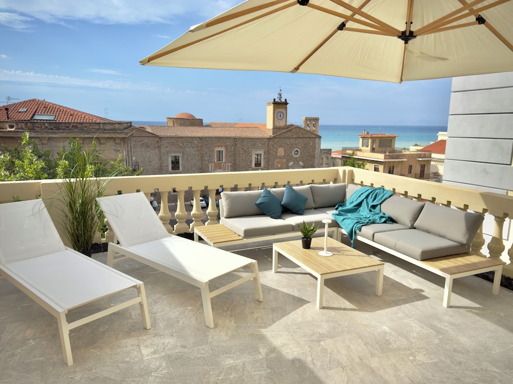 Magrì Comfort House — 4-Star Luxury Hotel in Sant'agata Di Militello, Italy