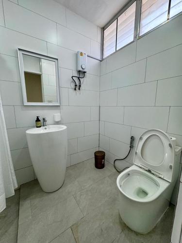 I LOVE BANGKOK Thai Style Room near Skytrain Asok T21 and EM District Malls