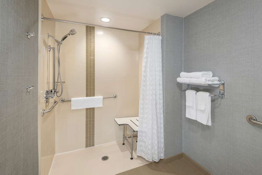 Hyatt Place Greenville Downtown - photo 48