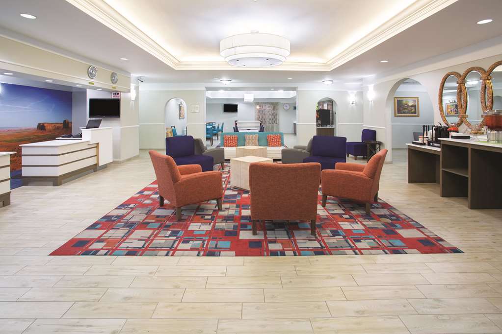 La Quinta Inn & Suites by Wyndham Gallup - photo 7