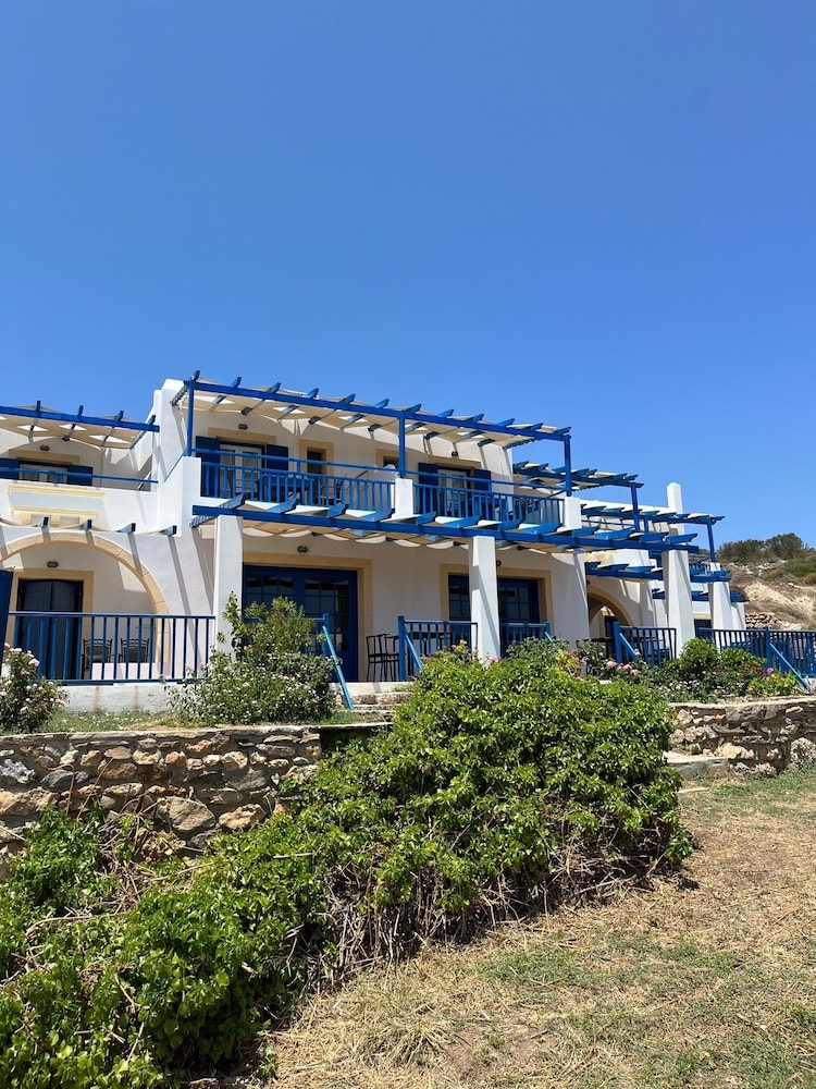 Akrotiri - carbon neutral hotel in Kythira