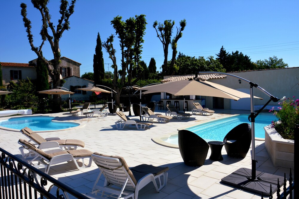 Hotel Mas de la Ferniere in Arles, France