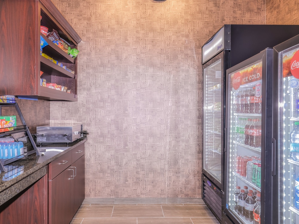 Cobblestone Hotel & Suites Rhinelander - photo 54