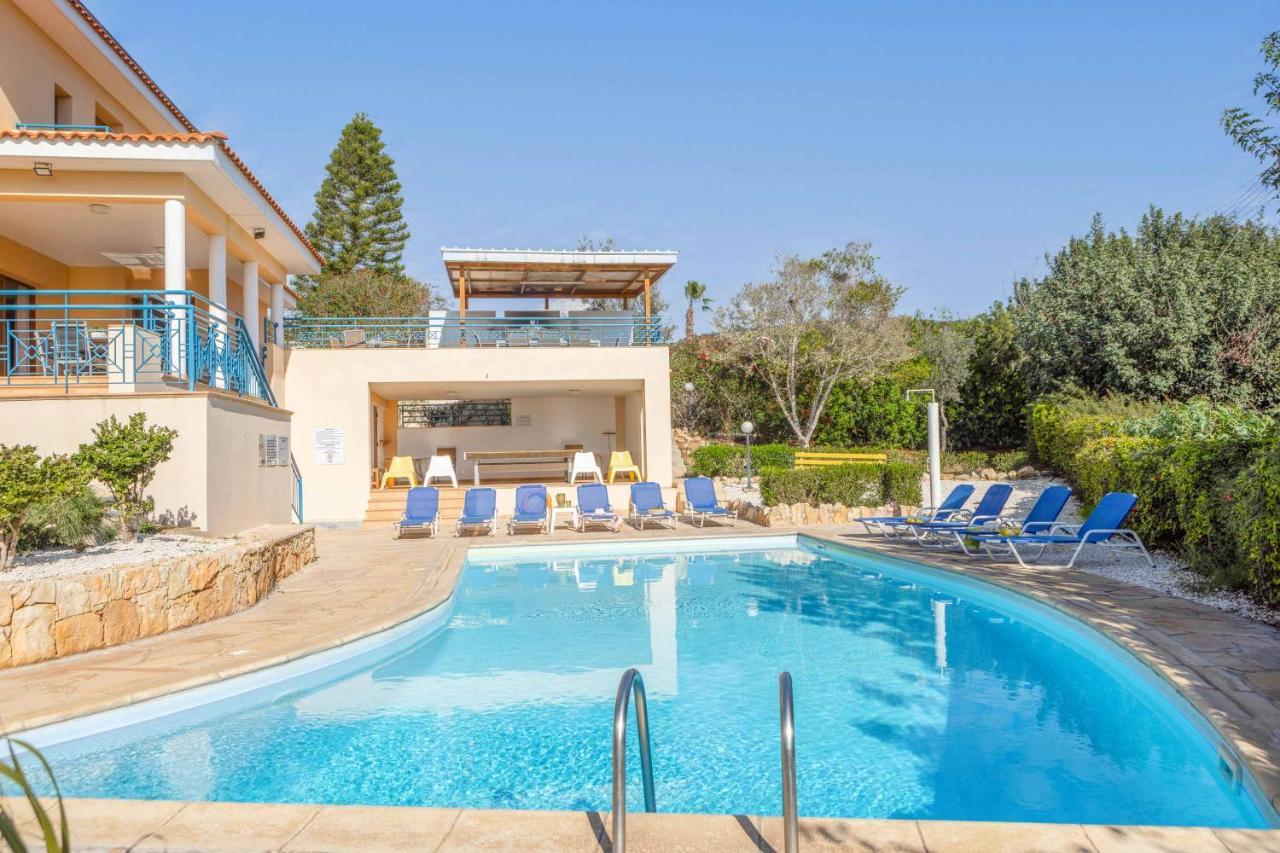 Apollon Zeus Villa
