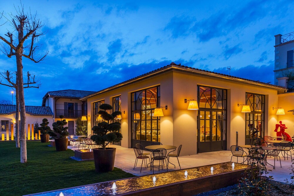 Clos Castel Villas — 4-Star Luxury Hotel in Casteljaloux, France