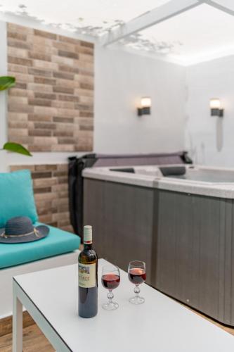 City and Sand Suites — 4-Star Luxury Hotel in Rethymno, Greece