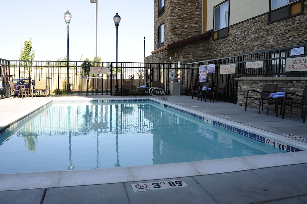 TownePlace Suites Redding - photo 23
