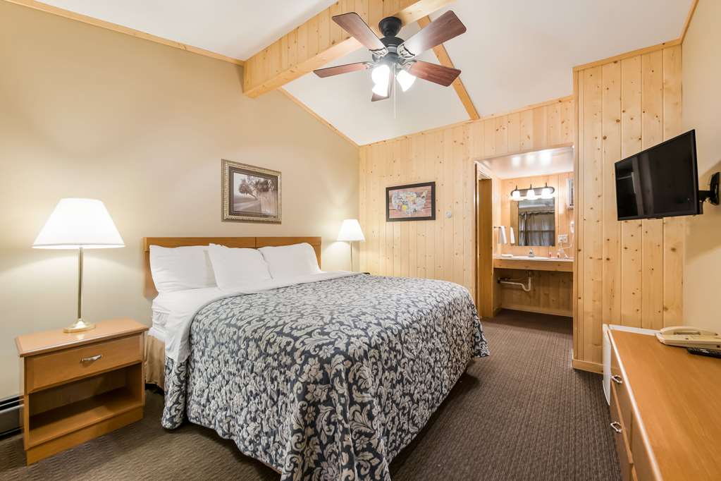 Econo Lodge Rice Lake - photo 19