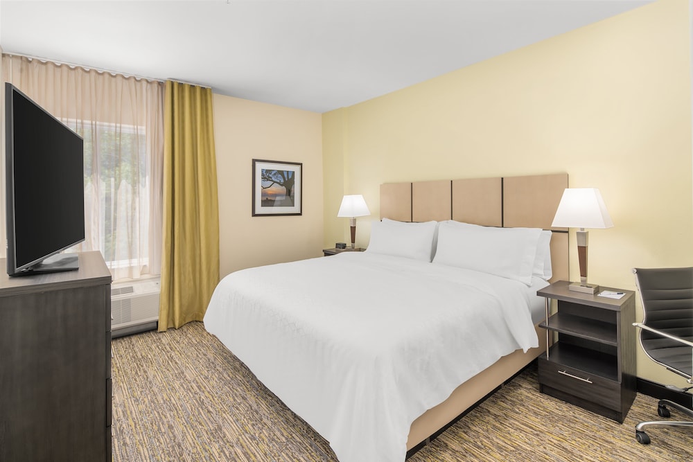 Candlewood Suites Newnan Atlanta SW an IHG Hotel - photo 4
