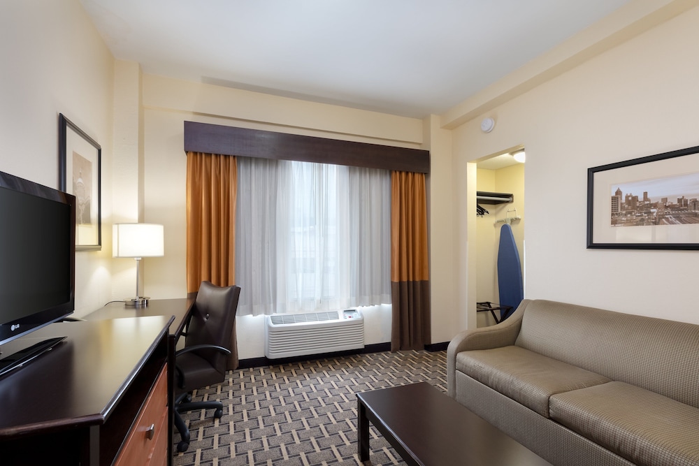 Holiday Inn Express & Suites Atlanta Downtown by IHG - photo 34