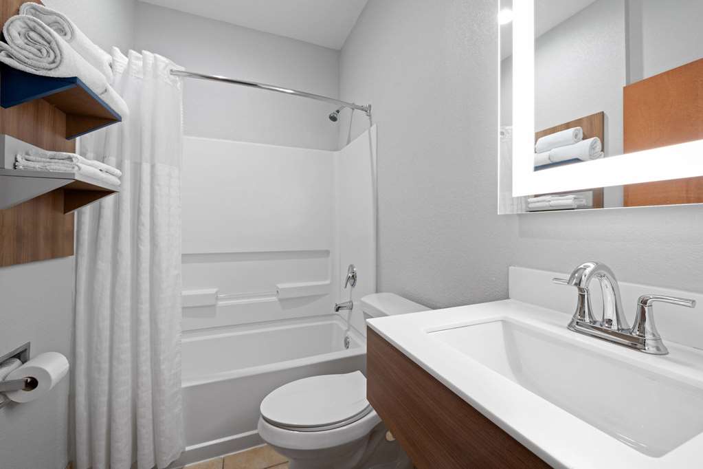 Microtel Inn & Suites by Wyndham Houma - photo 16