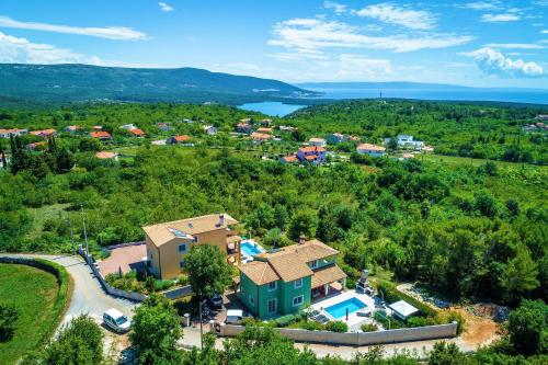 Villa Branca 6 2 — 4-Star Luxury Hotel in Marcana, Croatia
