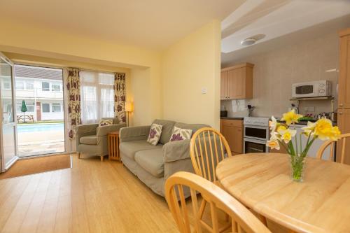 Del Mar Court — hotel near Guernsey Airport