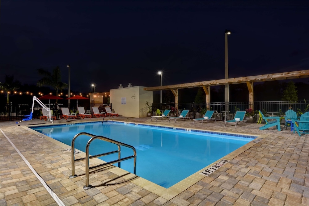 Home2 Suites Sarasota I 75 Bee Ridge FL - featured photo