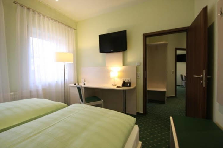 Hotel Cristall — hotel in Haibach