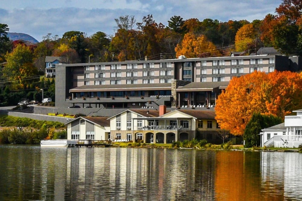 The Terrace Hotel at Lake Junaluska in Lake Junaluska, United States