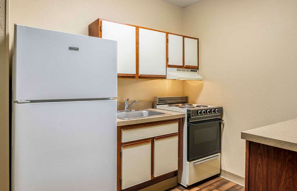 Extended Stay America Suites Evansville East - photo 12