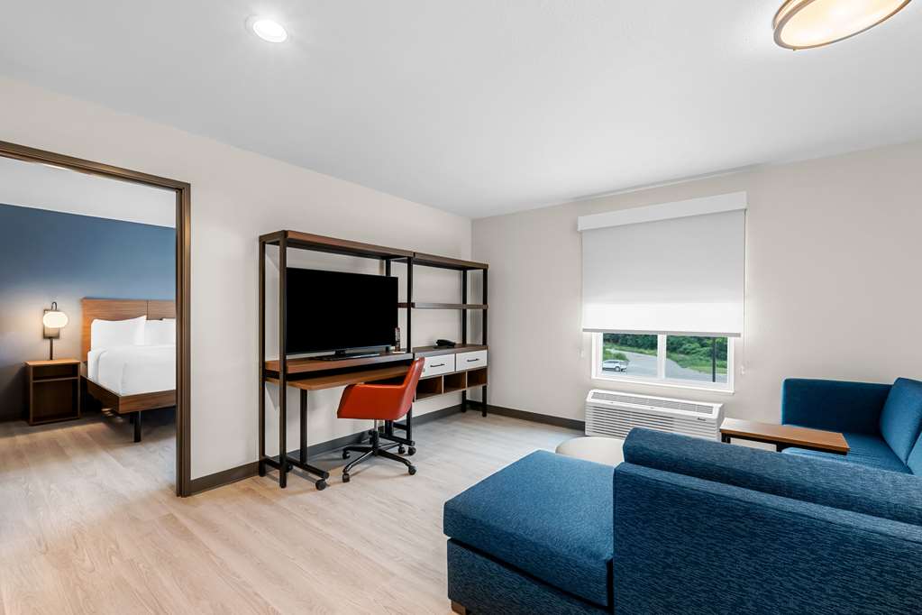 Everhome Suites Fayetteville near Fort Bragg - photo 23