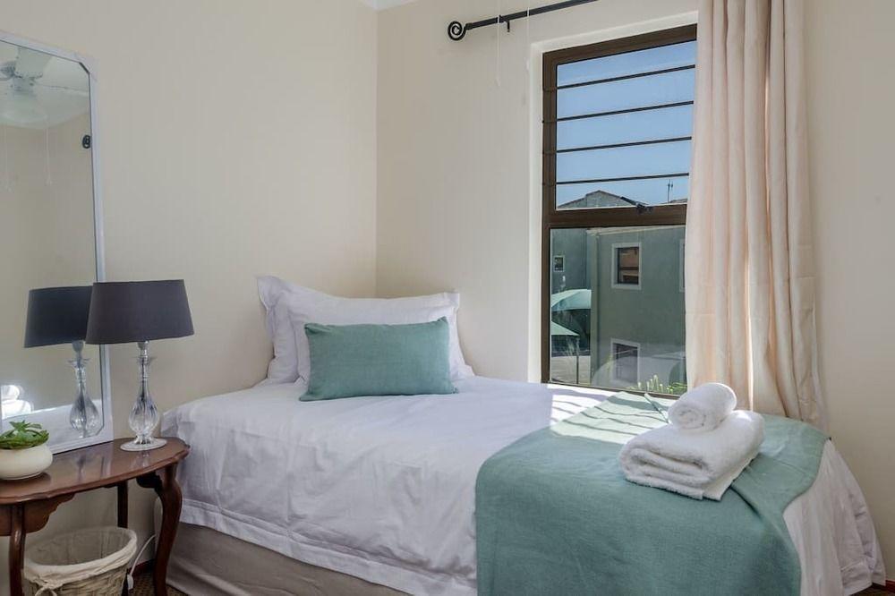 Waikiki Villa