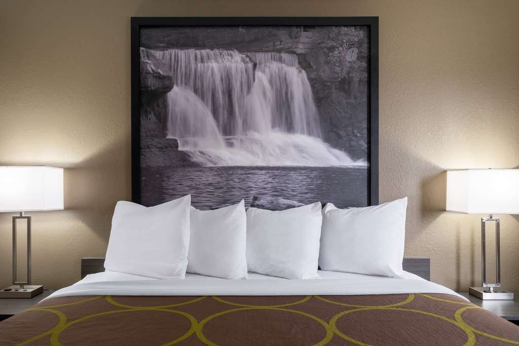 Super 8 by Wyndham Merrillville - photo 23