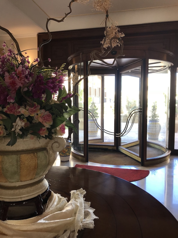 Grand Hotel Palace — hotel in Marsala