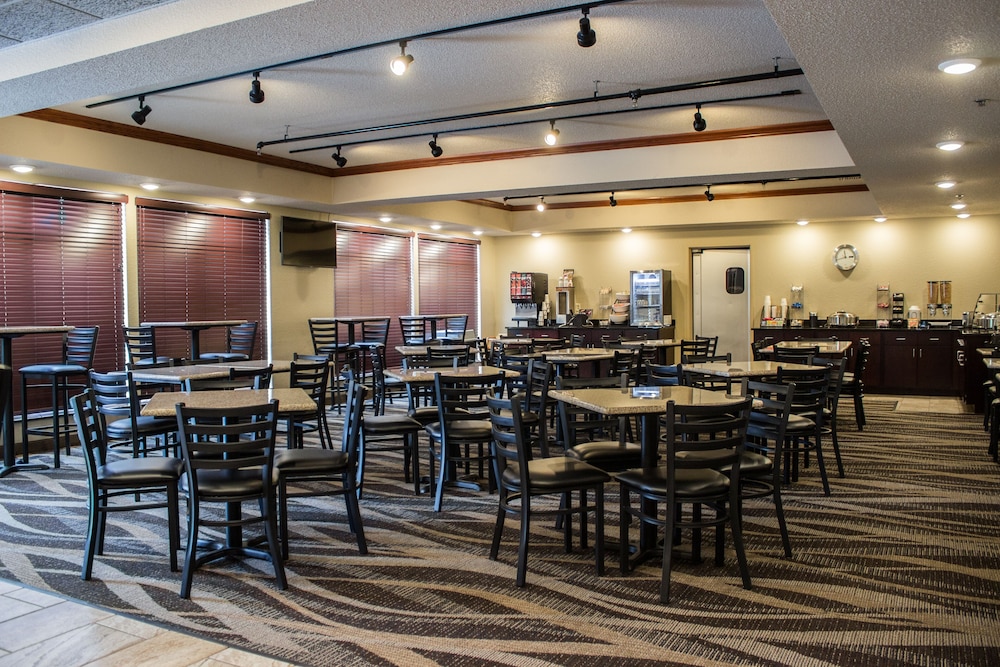 Cobblestone Suites Oshkosh - photo 43