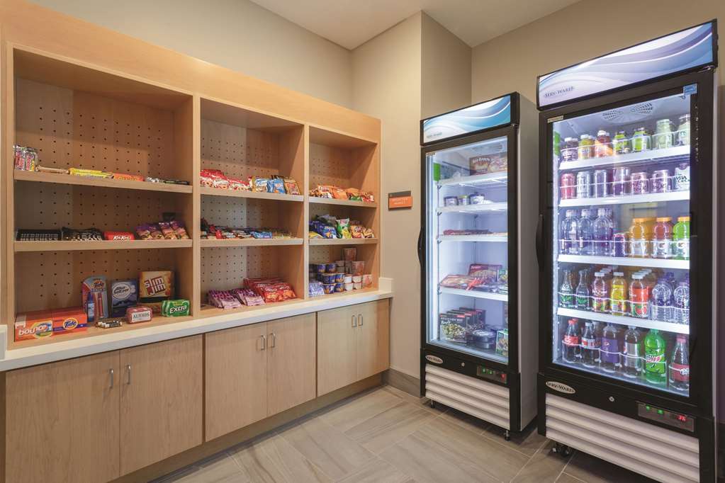 La Quinta Inn & Suites by Wyndham South Jordan - photo 34