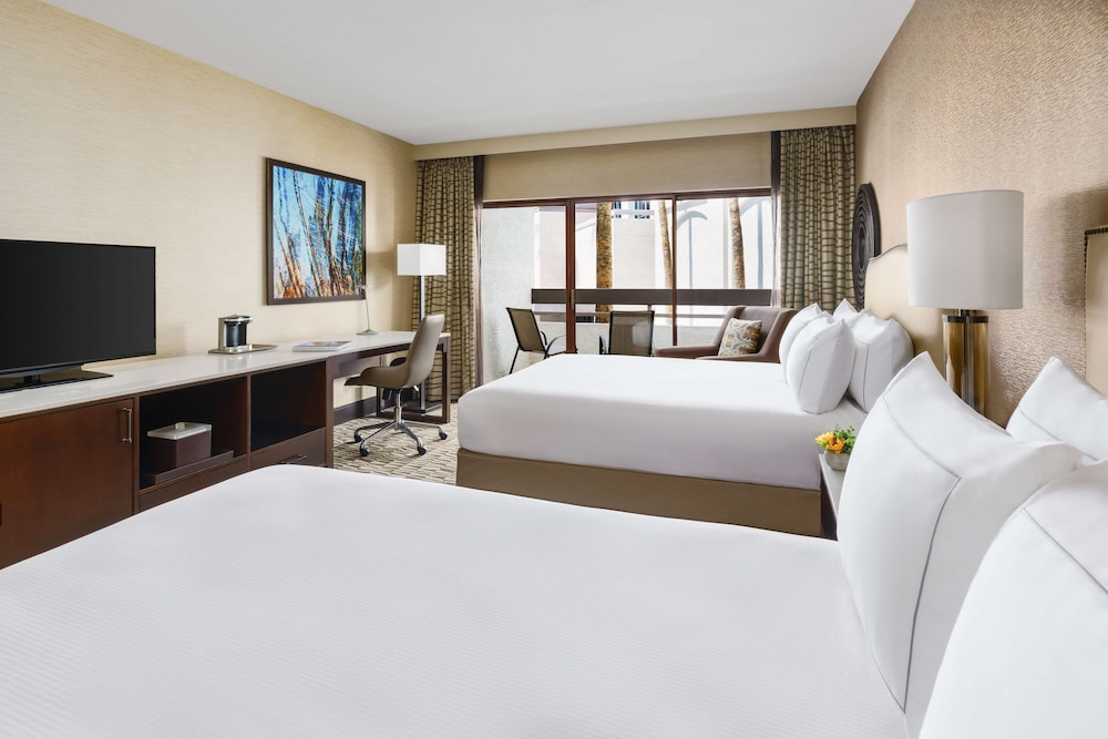 Hilton Phoenix Airport - photo 14