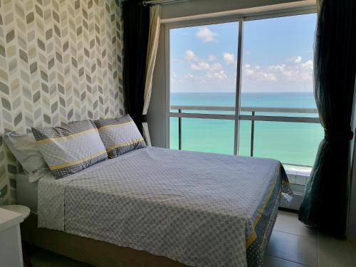 Modern Beachfront Apartment w. Magnificent Seaview — 4-Star Luxury Hotel in Fortaleza, Brasil