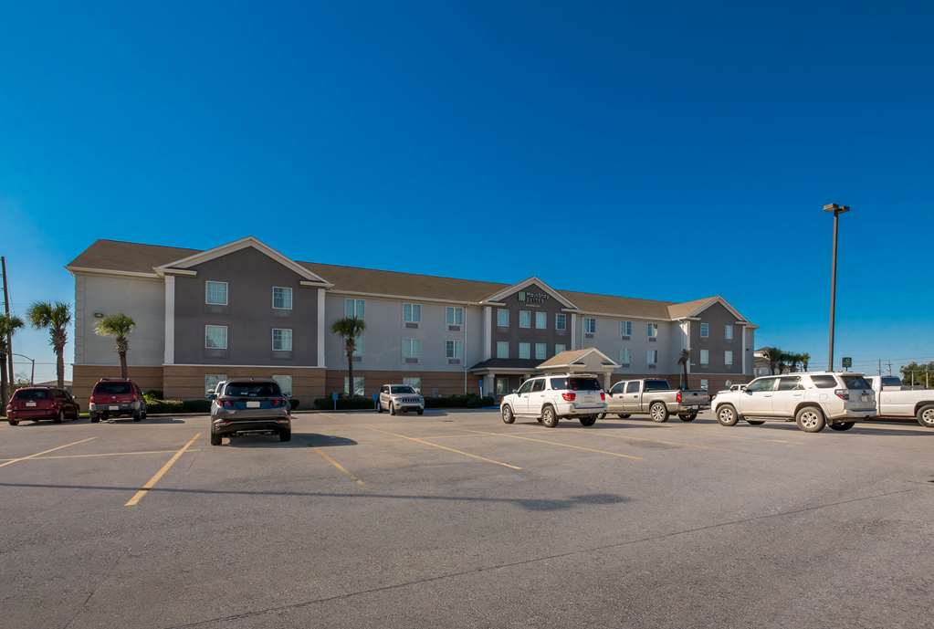 MainStay Suites Houma - carbon neutral hotel in Houma