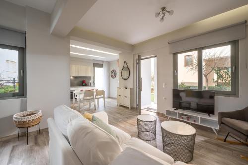 Dom Luxury Residence — 4-Star Luxury Hotel in Stalis, Greece