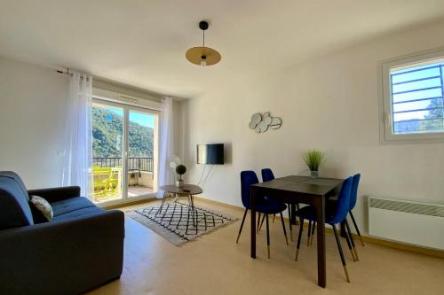 C08 Les Naïades 2 bedrooms for 5 people - last minute hotel in Unknown City