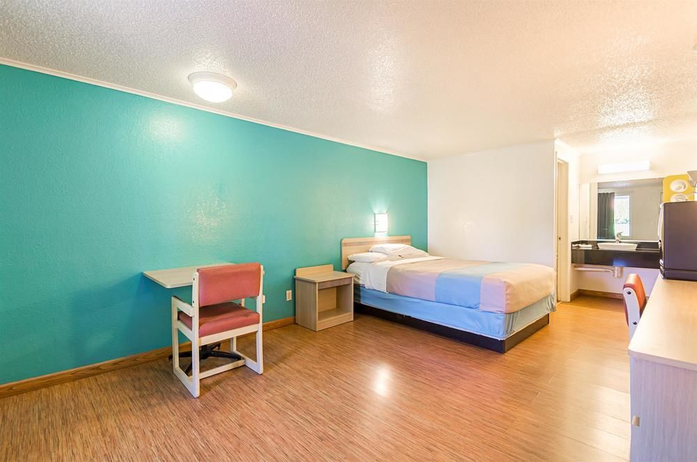 Motel 6 Bloomington Indiana - photo 8