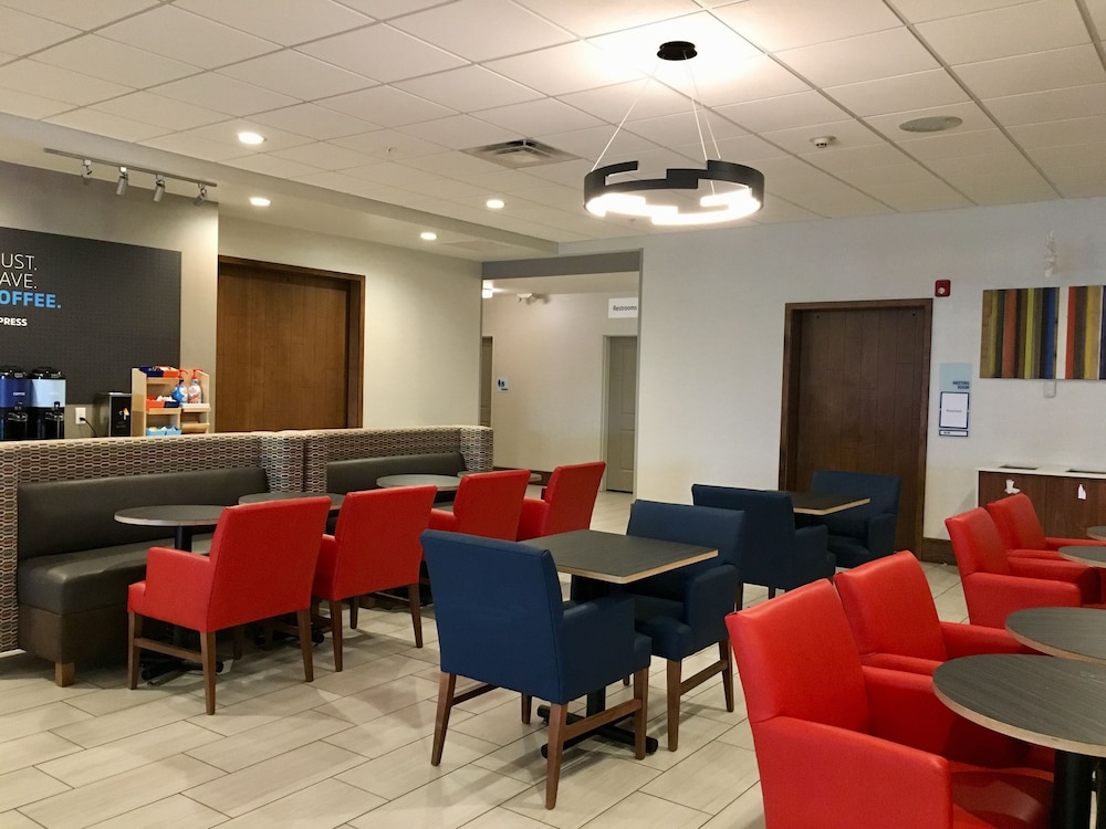 Holiday Inn Express Grand Island Niagara Falls by IHG - photo 43