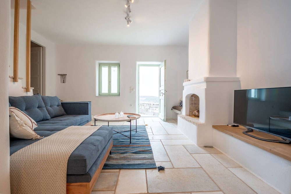 Casa Thymus Great sea View — 4-Star Luxury Hotel in Paros, Greece